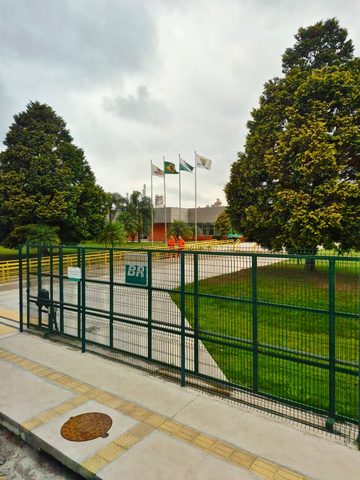 Portão de entrada de uma unidade da Petrobras